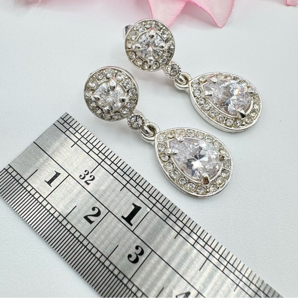 Clear Pear Cubic Zirconia CZ Halo Drop Dangle Earrings Regencycore Princesscore - Picture 6 of 8